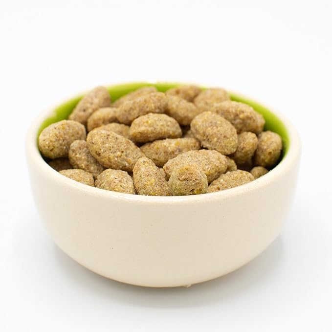 ZuPreem Natural Bird Food, Daily Bird Feed Pellets for Cockatiel, Lovebird, Quaker, Small Conure, Lorikeet, Core Nutrition, Added Vitamins, Made in USA, Cockatiel Food, (Medium, 10 lb Bag)